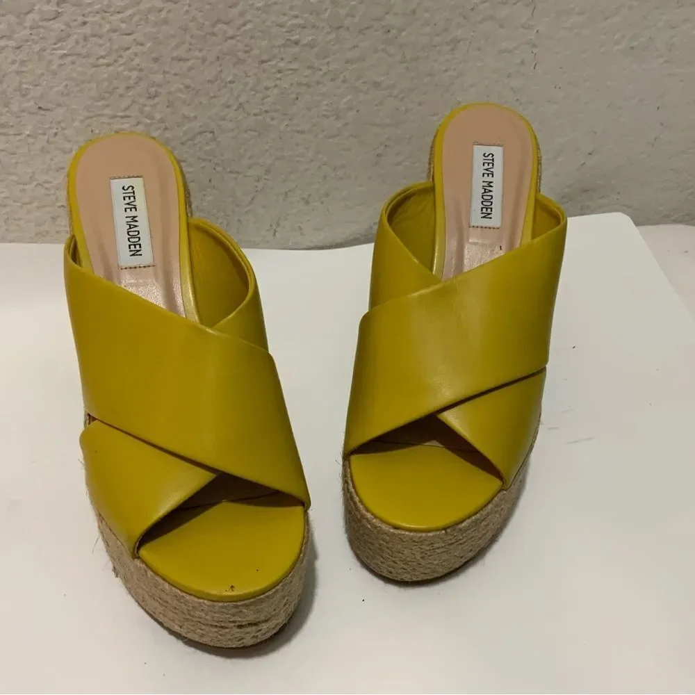Steve Madden size 9 yellow Tan espadrille platform sandals leather